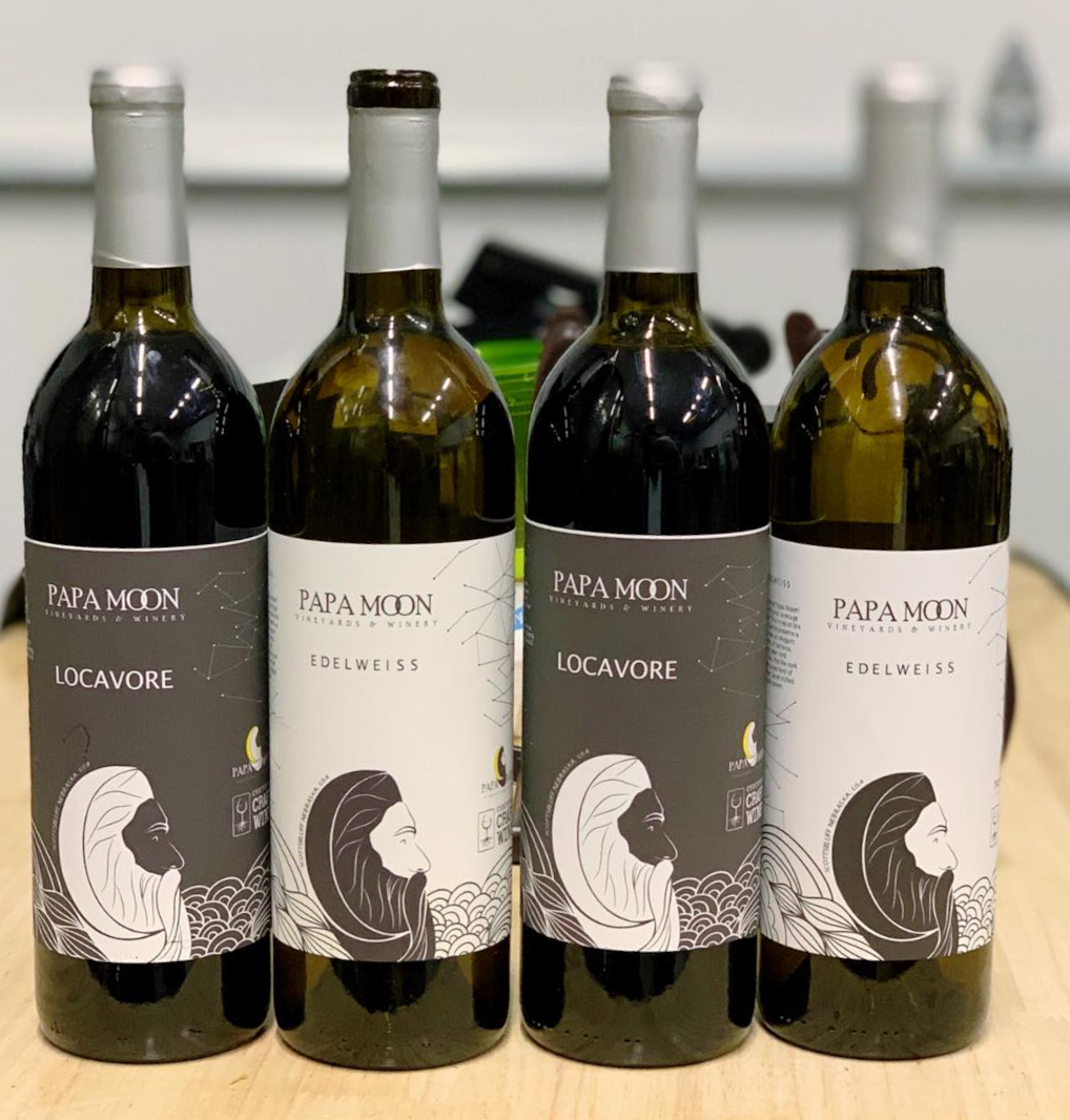 4 bottles of Papa Moon wine